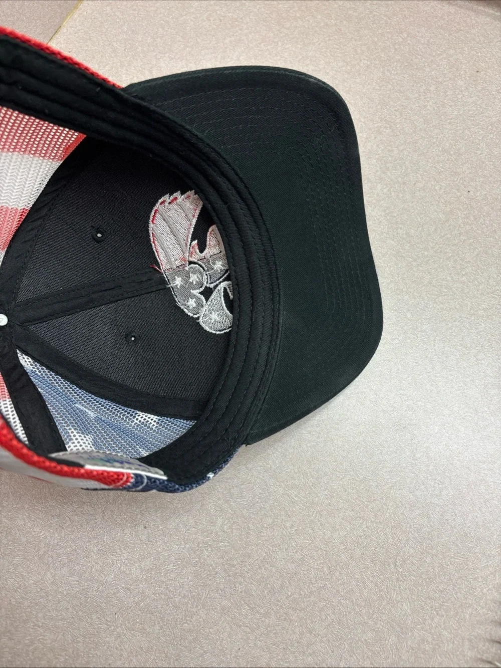 Iowa Hawkeyes Hat Cap Trucker Mesh Adjustable Snapback USA Flag Red White Blue